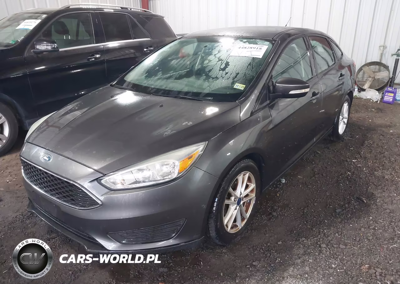2016 Ford Focus Se VIN:1FADP3F26GL296602 - 2