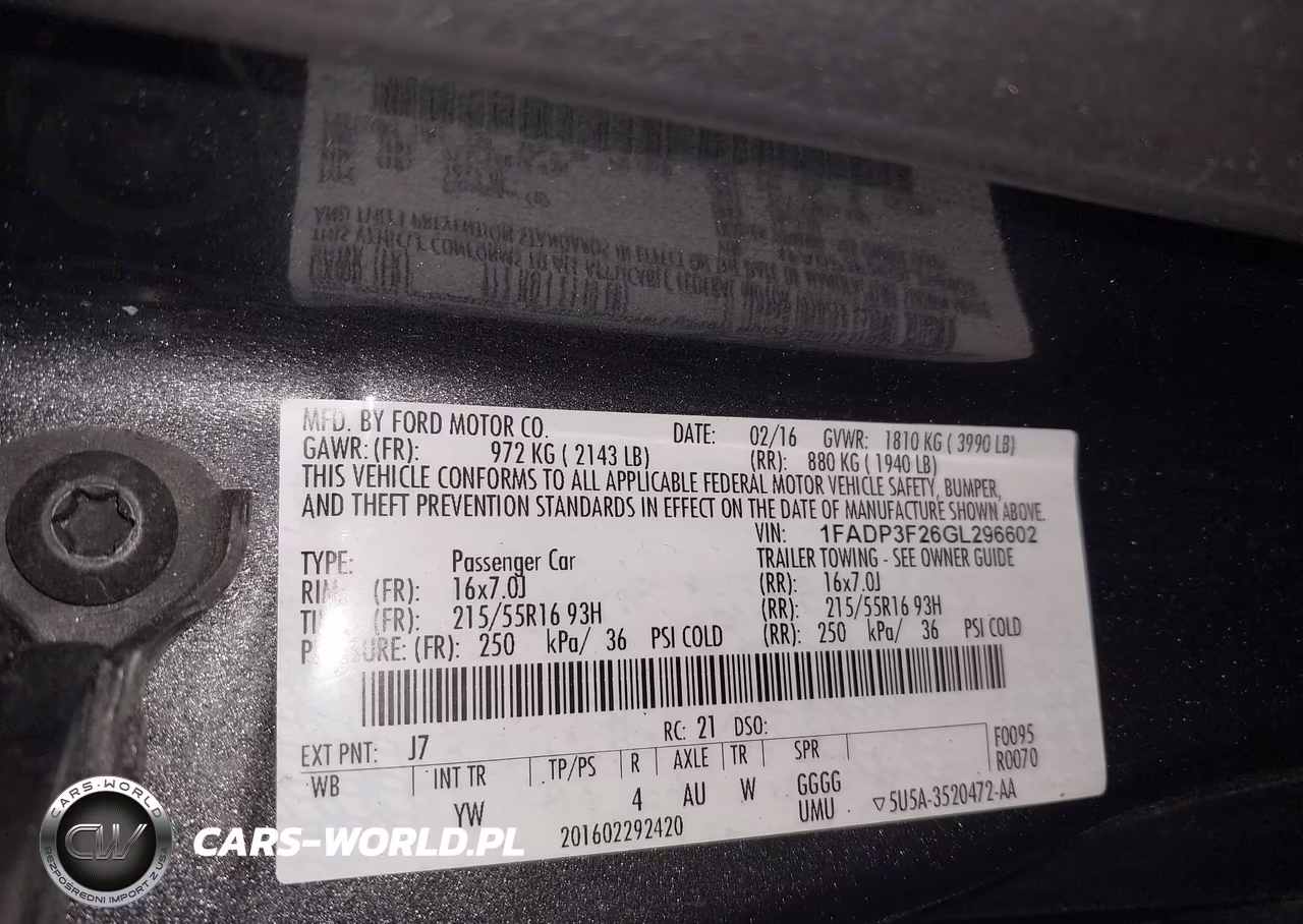 2016 Ford Focus Se VIN:1FADP3F26GL296602 - 9