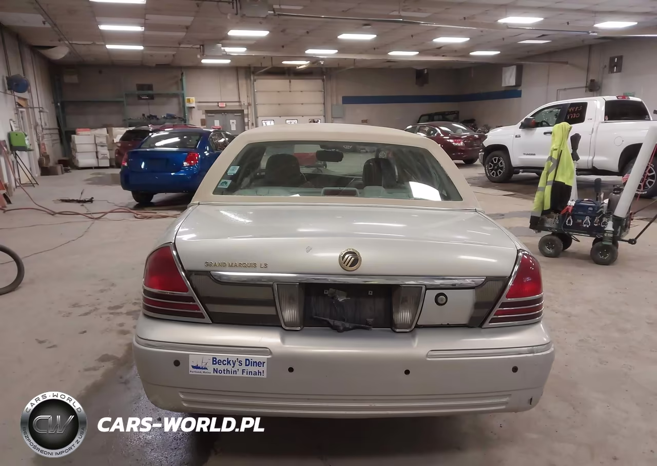 2008 Mercury Grand Marquis Ls VIN:2MEHM75V28X644258 - 16