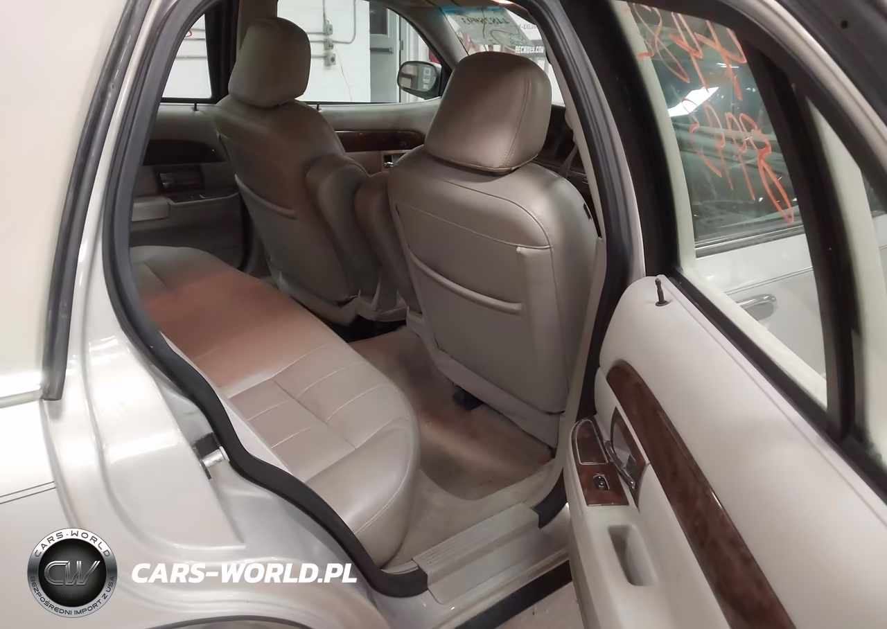 2008 Mercury Grand Marquis Ls VIN:2MEHM75V28X644258 - 8
