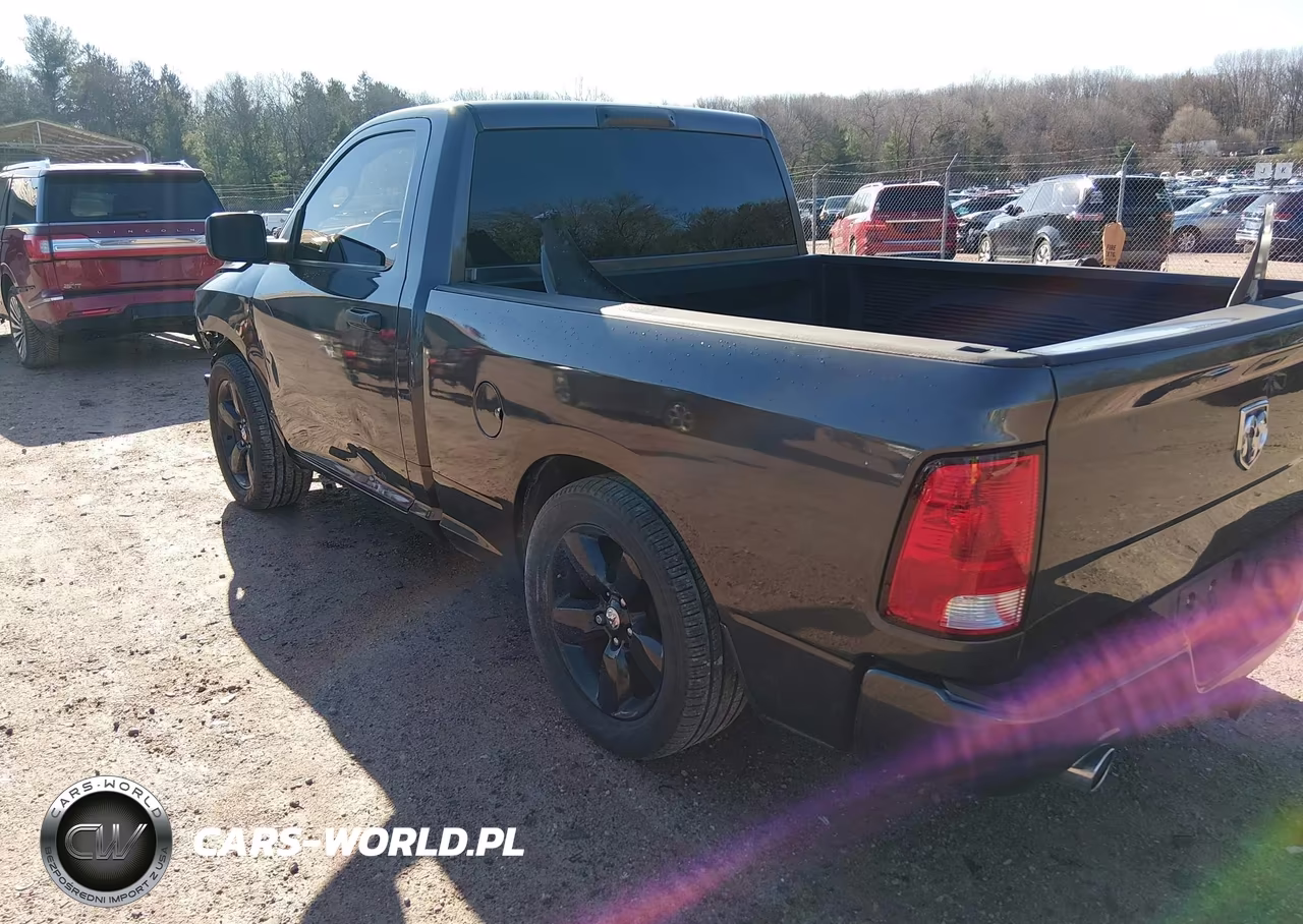 2015 Ram 1500 Express VIN:3C6JR6AT5FG707984 - 3