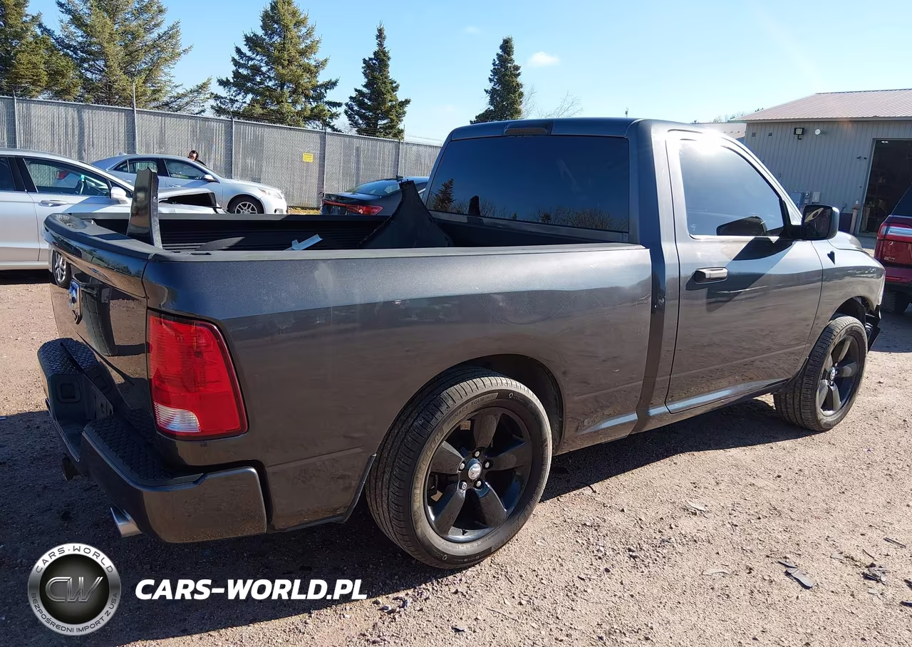 2015 Ram 1500 Express VIN:3C6JR6AT5FG707984 - 4