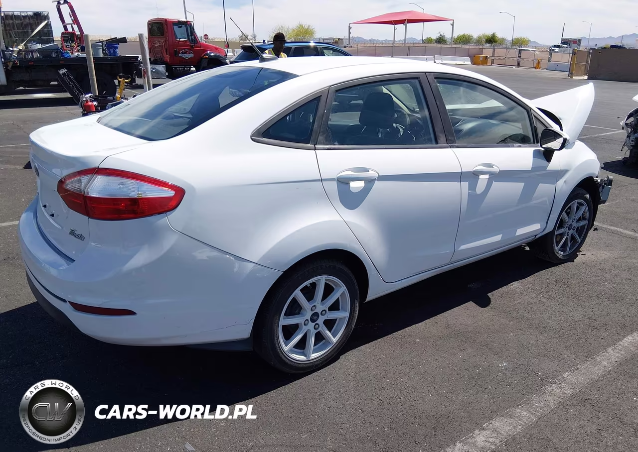 2018 Ford Fiesta Se VIN:3FADP4BJ2JM136600 - 4