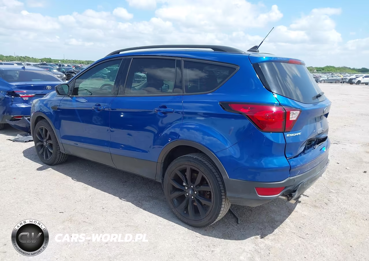 2019 Ford Escape Se VIN:1FMCU0GD5KUA34050 - 3