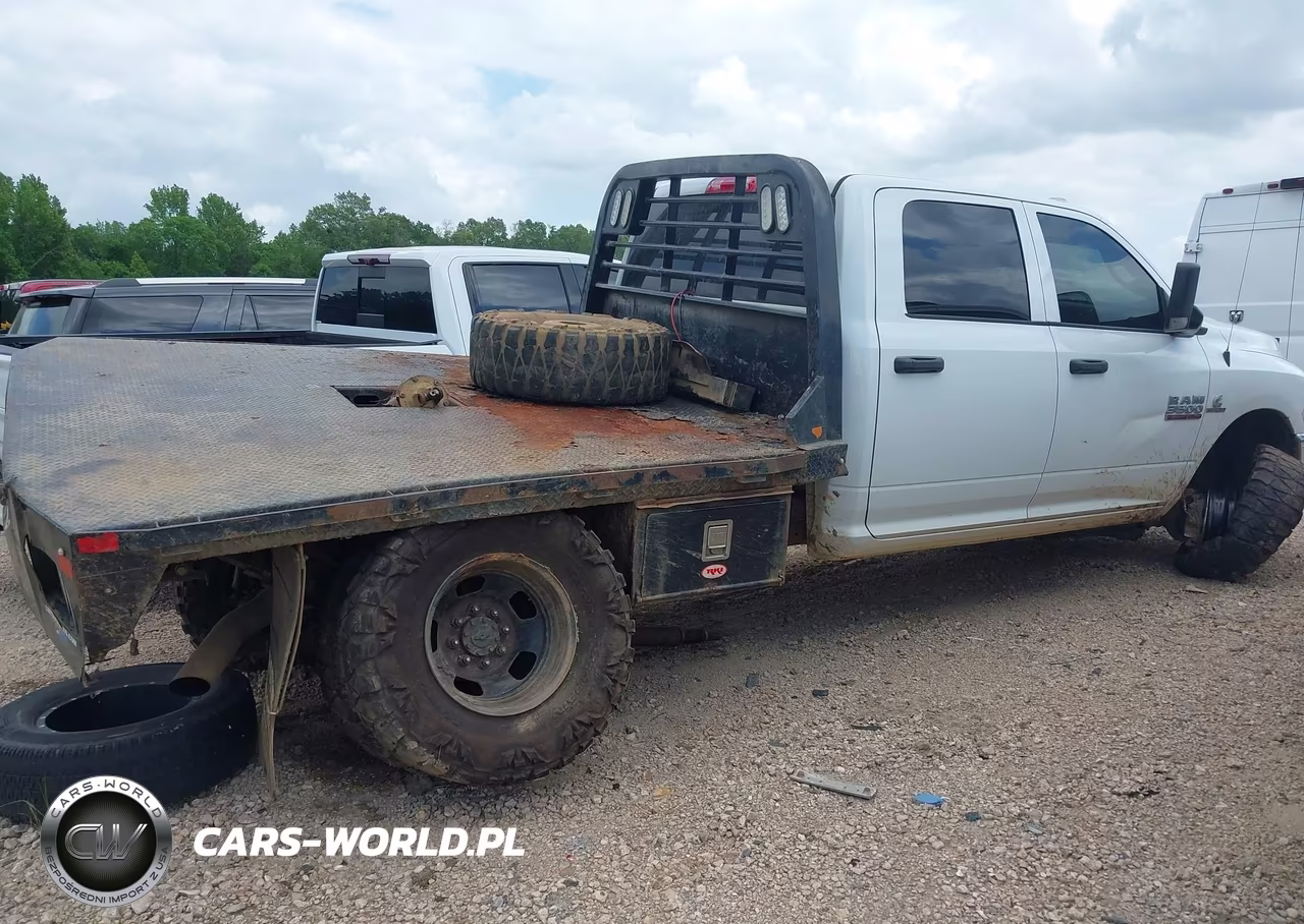 2018 Ram 3500 Tradesman 4X4 8' Box VIN:3C63RRGL3JG305035 - 16