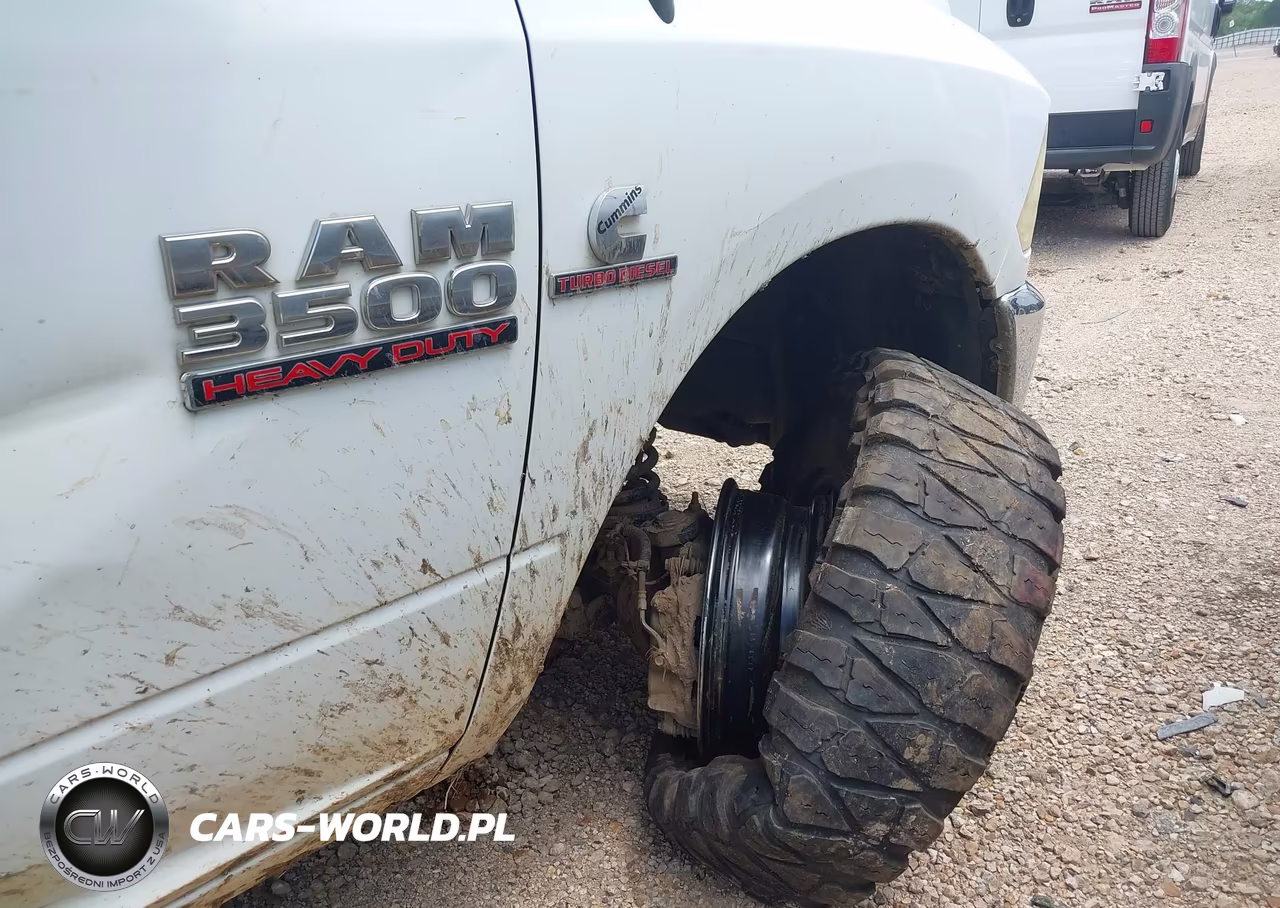 2018 Ram 3500 Tradesman 4X4 8' Box VIN:3C63RRGL3JG305035 - 19