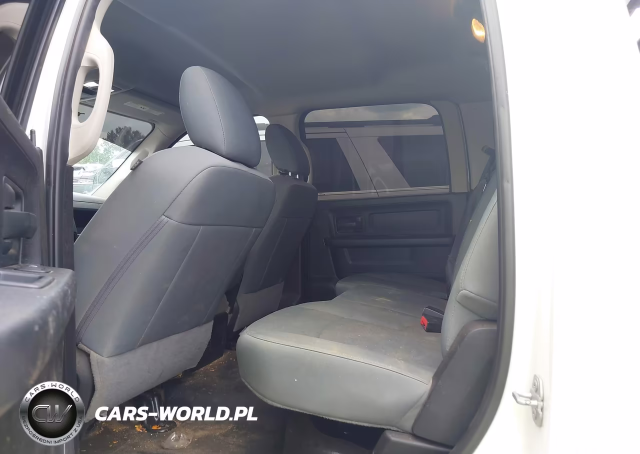 2018 Ram 3500 Tradesman 4X4 8' Box VIN:3C63RRGL3JG305035 - 7