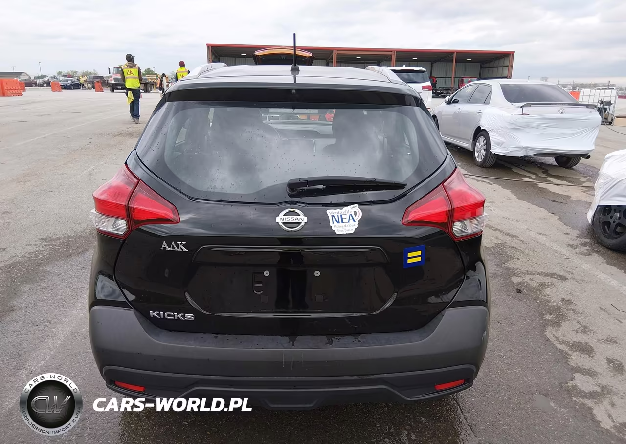 2019 Nissan Kicks S VIN:3N1CP5CU5KL562196 - 16