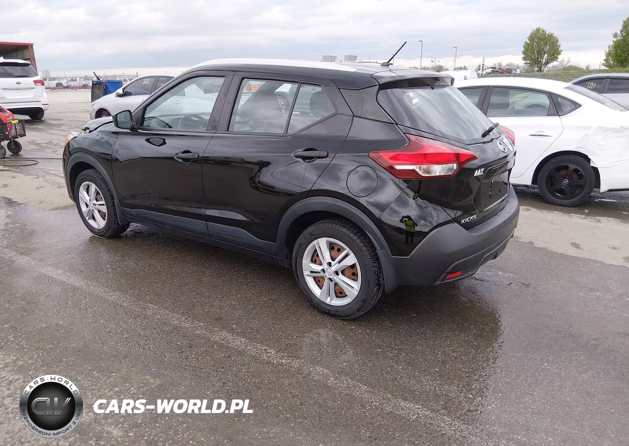 2019 Nissan Kicks S VIN:3N1CP5CU5KL562196 - 3