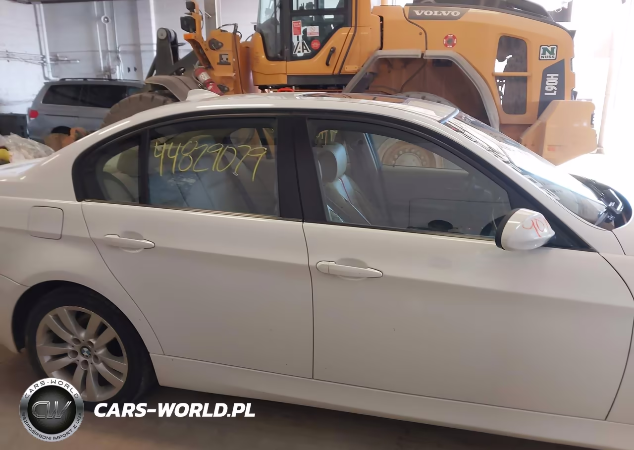 2007 BMW 328Xi VIN:WBAVC93517KZ72193 - 13