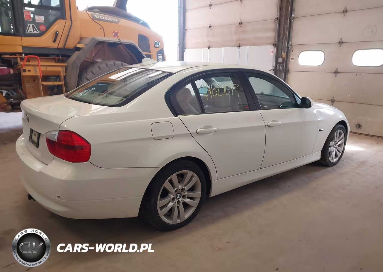 2007 BMW 328Xi VIN:WBAVC93517KZ72193 - 4