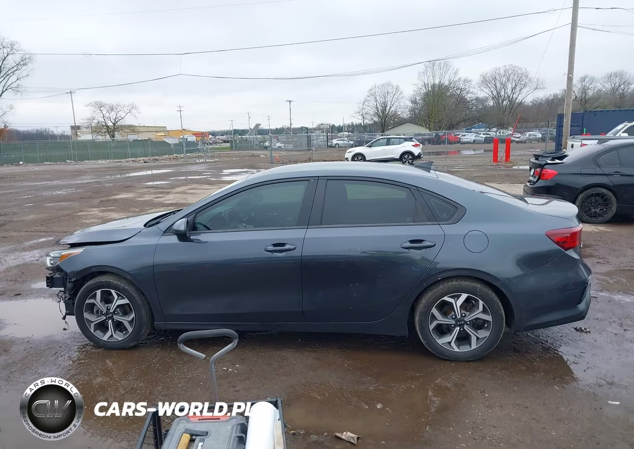 2021 Kia Forte Lxs VIN:3KPF24AD9ME359860 - 15
