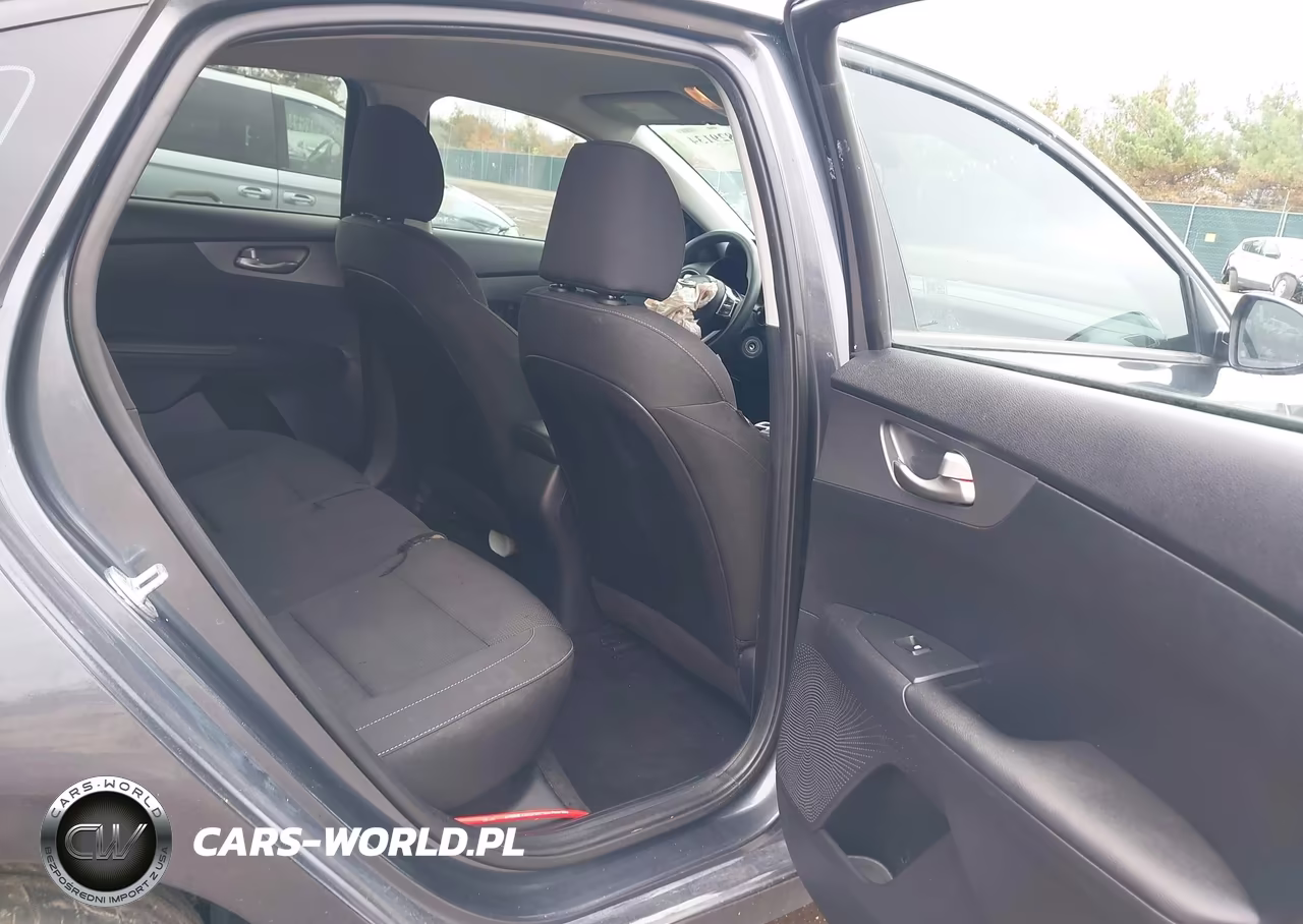 2021 Kia Forte Lxs VIN:3KPF24AD9ME359860 - 8