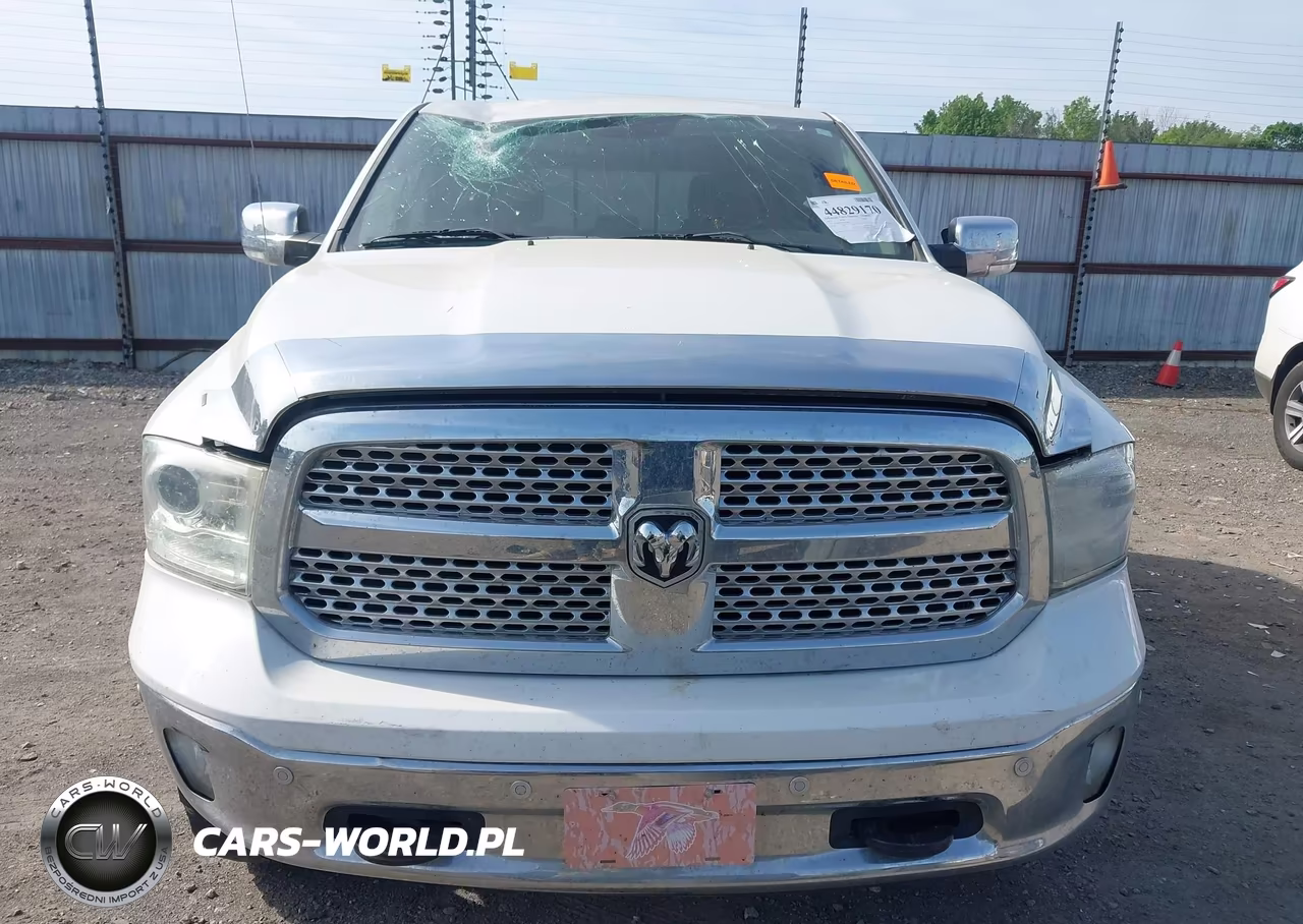 2016 Ram 1500 Laramie VIN:1C6RR7NM1GS158497 - 12