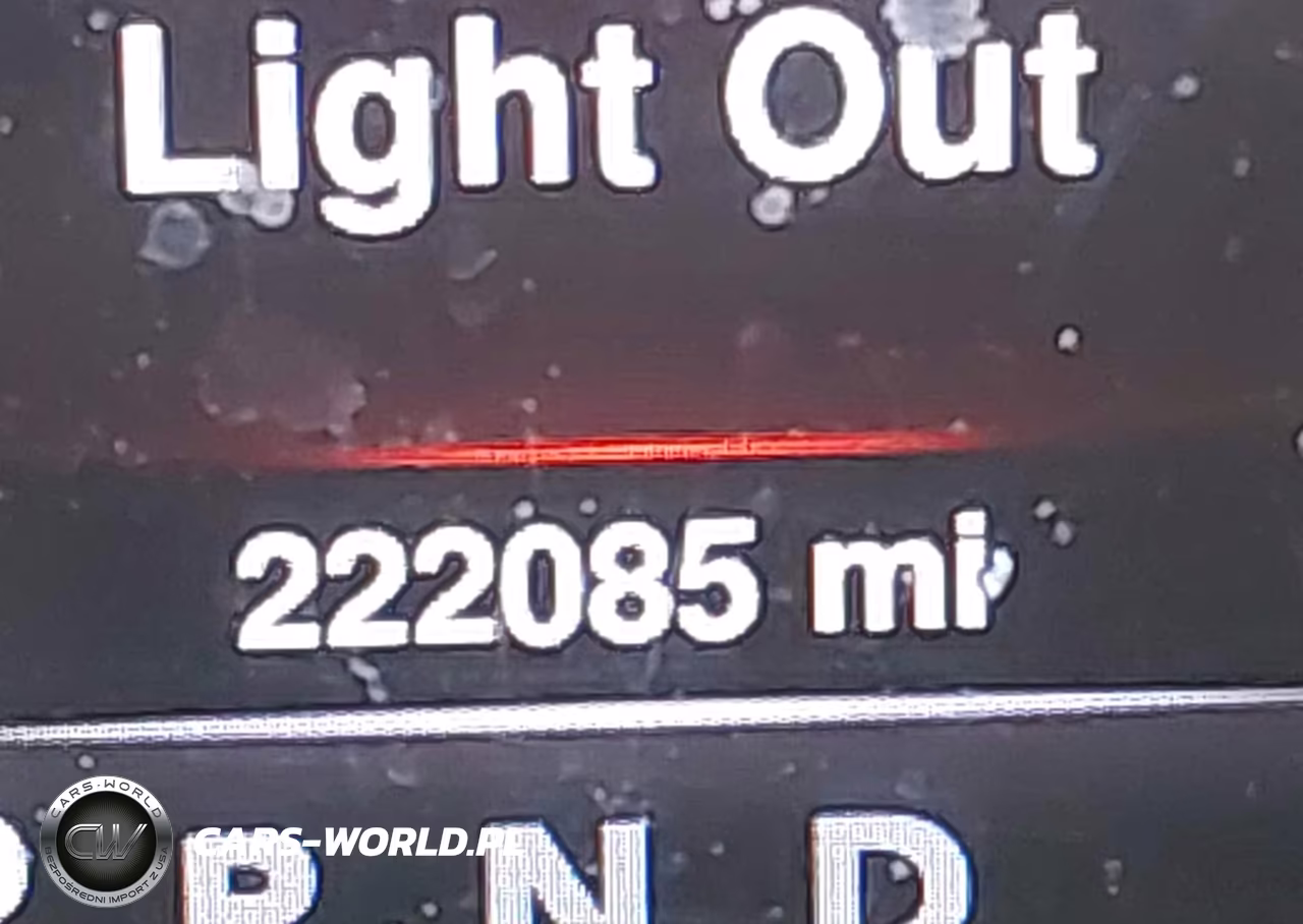 2016 Ram 1500 Laramie VIN:1C6RR7NM1GS158497 - 15