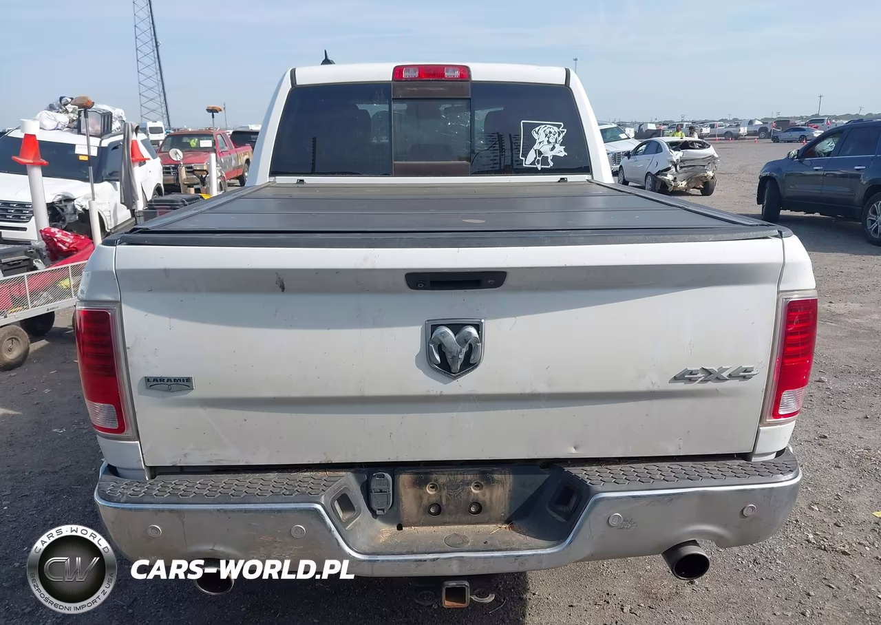 2016 Ram 1500 Laramie VIN:1C6RR7NM1GS158497 - 16