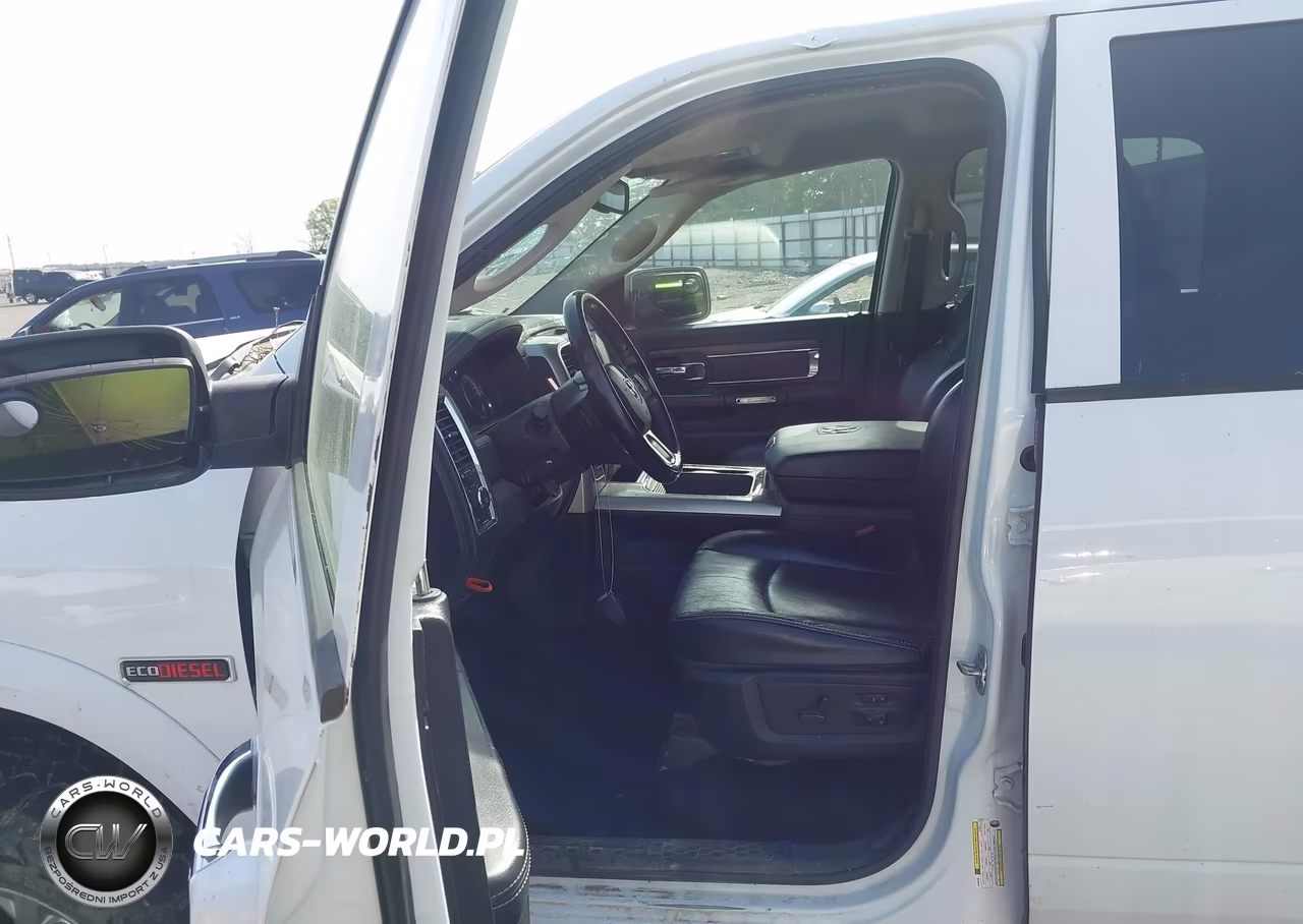 2016 Ram 1500 Laramie VIN:1C6RR7NM1GS158497 - 17
