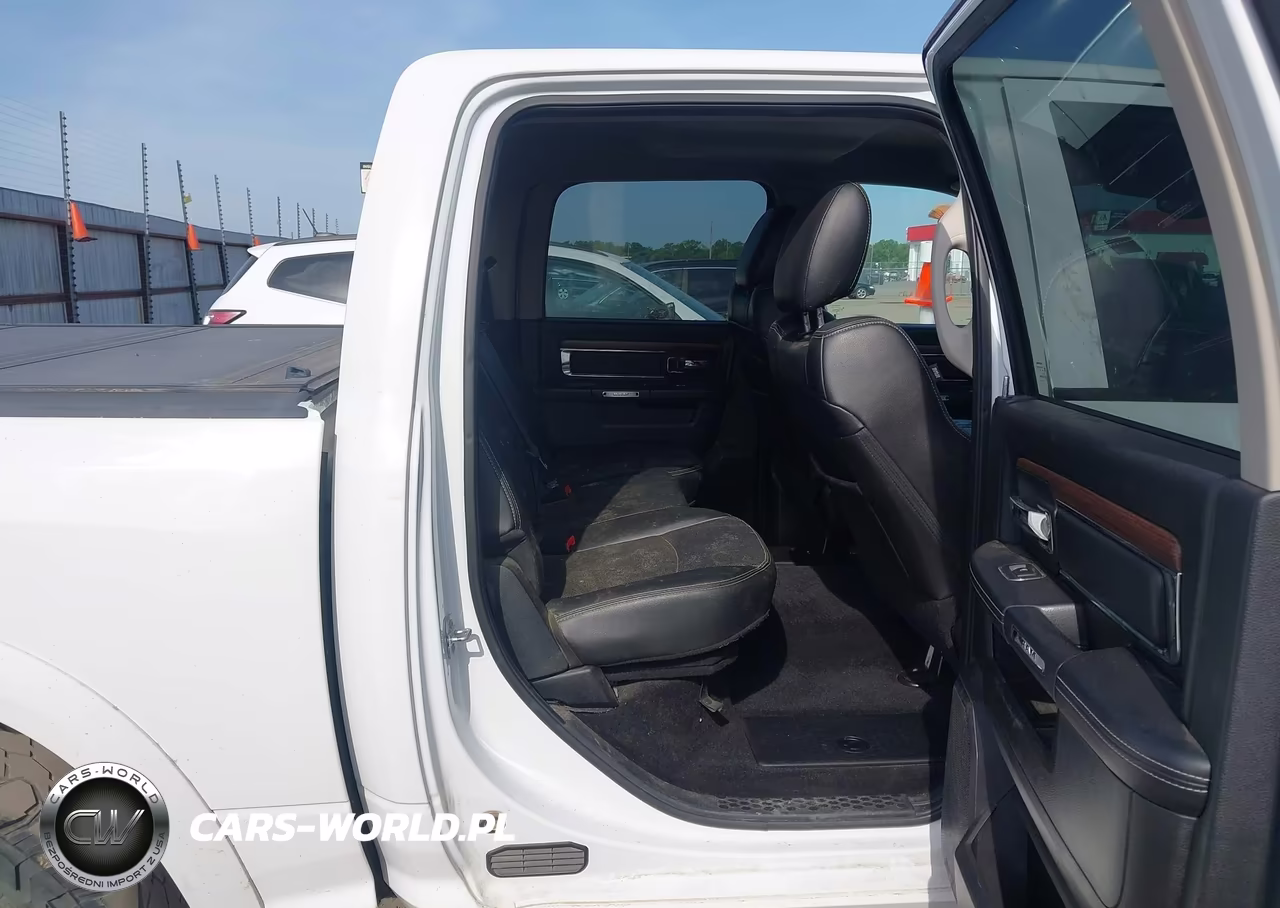 2016 Ram 1500 Laramie VIN:1C6RR7NM1GS158497 - 8