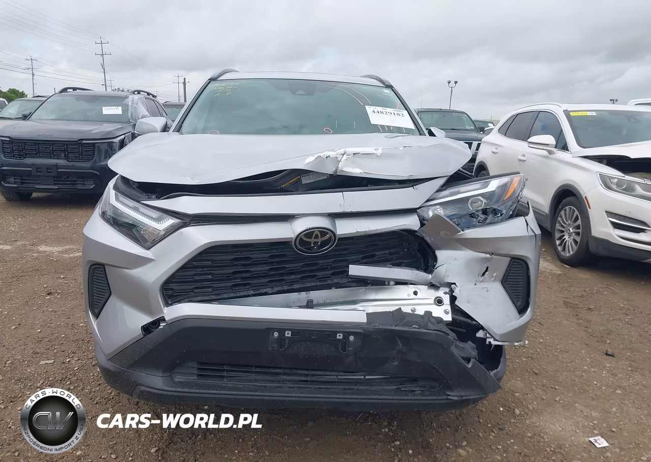 2025 Toyota Rav4 Hybrid Xle VIN:JTMRWRFV6SJ074517 - 12