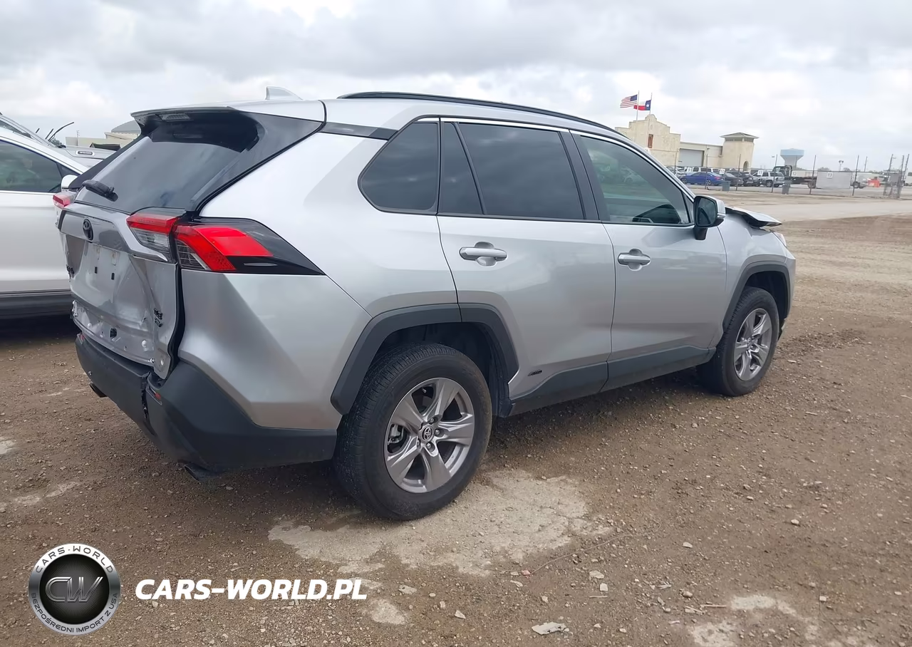 2025 Toyota Rav4 Hybrid Xle VIN:JTMRWRFV6SJ074517 - 4