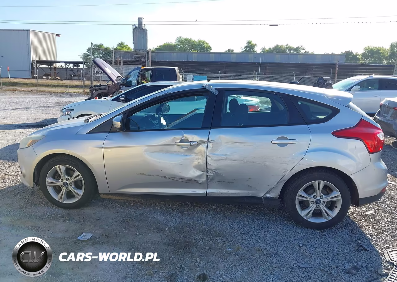 2014 Ford Focus Se VIN:1FADP3K28EL422008 - 14
