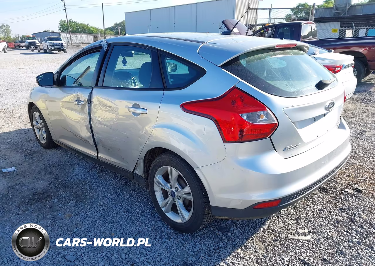 2014 Ford Focus Se VIN:1FADP3K28EL422008 - 3