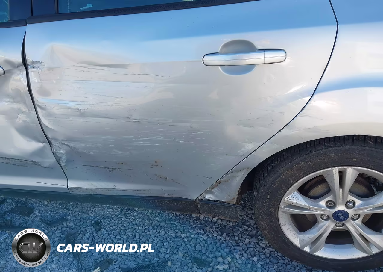 2014 Ford Focus Se VIN:1FADP3K28EL422008 - 6