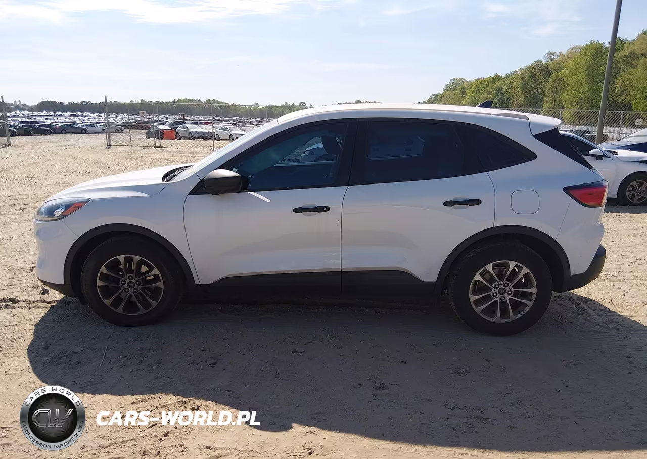 2021 Ford Escape S VIN:1FMCU0F65MUA47712 - 15