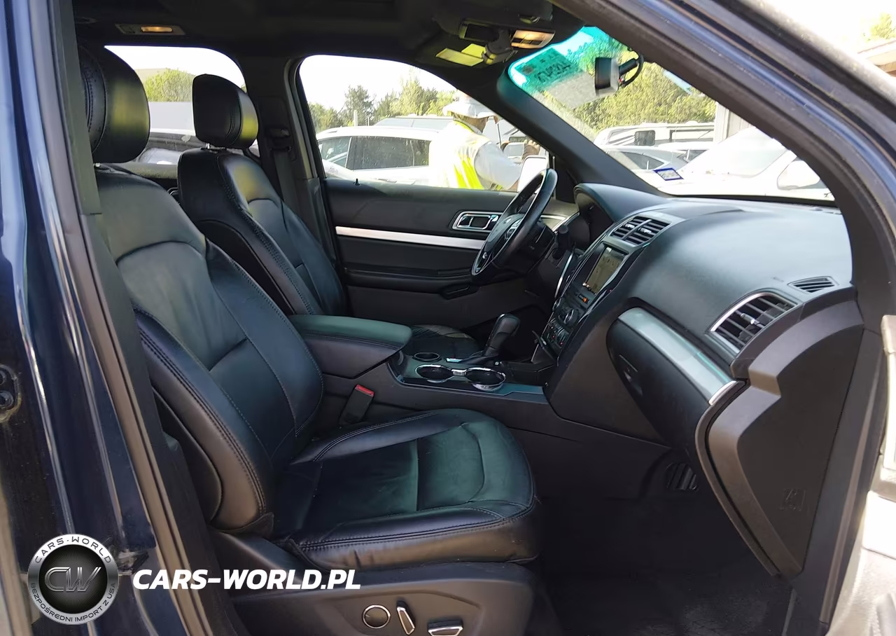 2017 Ford Explorer Xlt VIN:1FM5K7D8XHGA59127 - 5