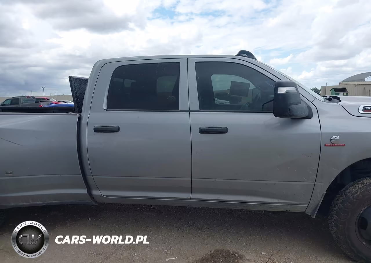 2023 Ram 3500 Tradesman 4X4 8' Box VIN:3C63RRGL2PG508636 - 13