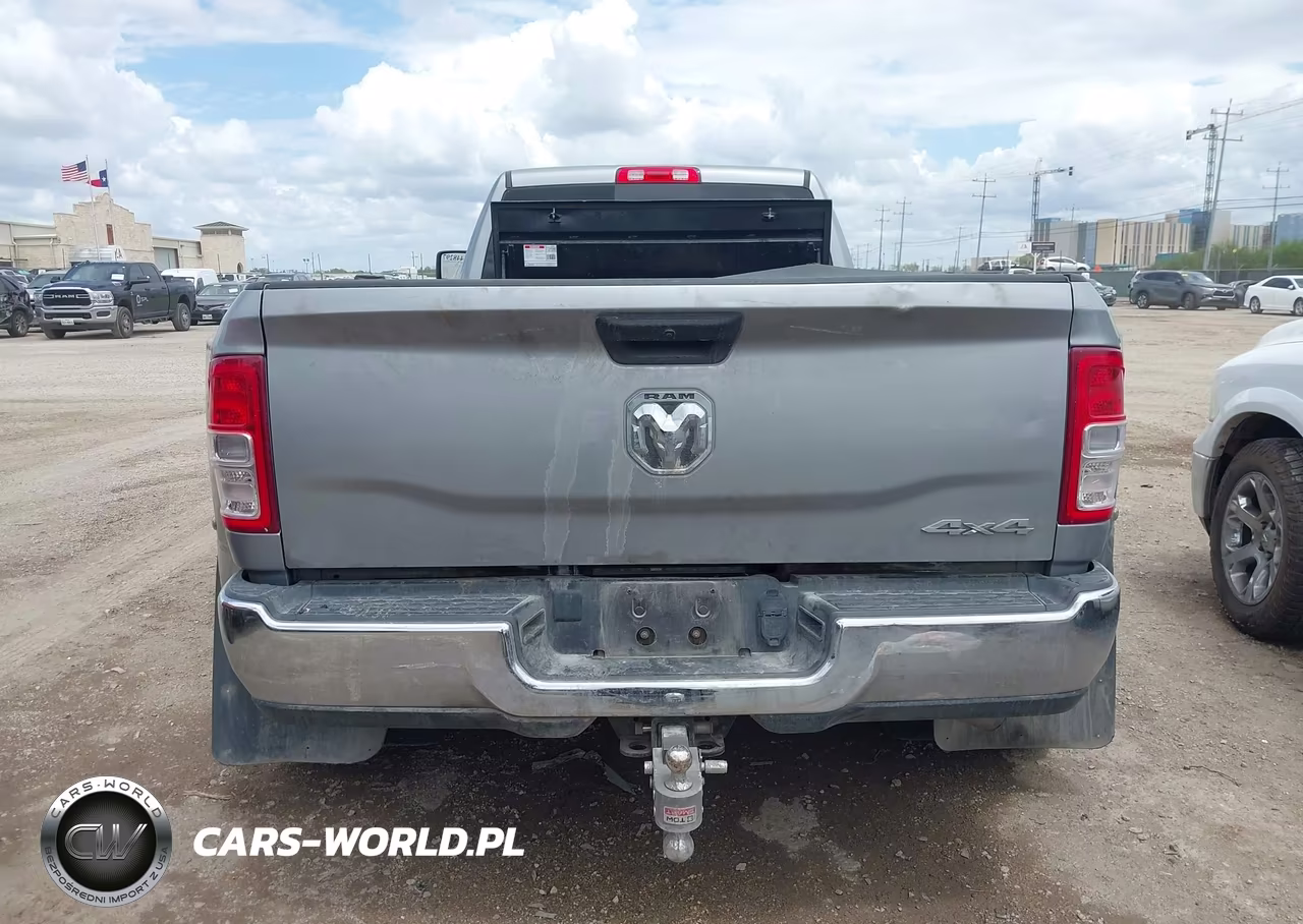 2023 Ram 3500 Tradesman 4X4 8' Box VIN:3C63RRGL2PG508636 - 15
