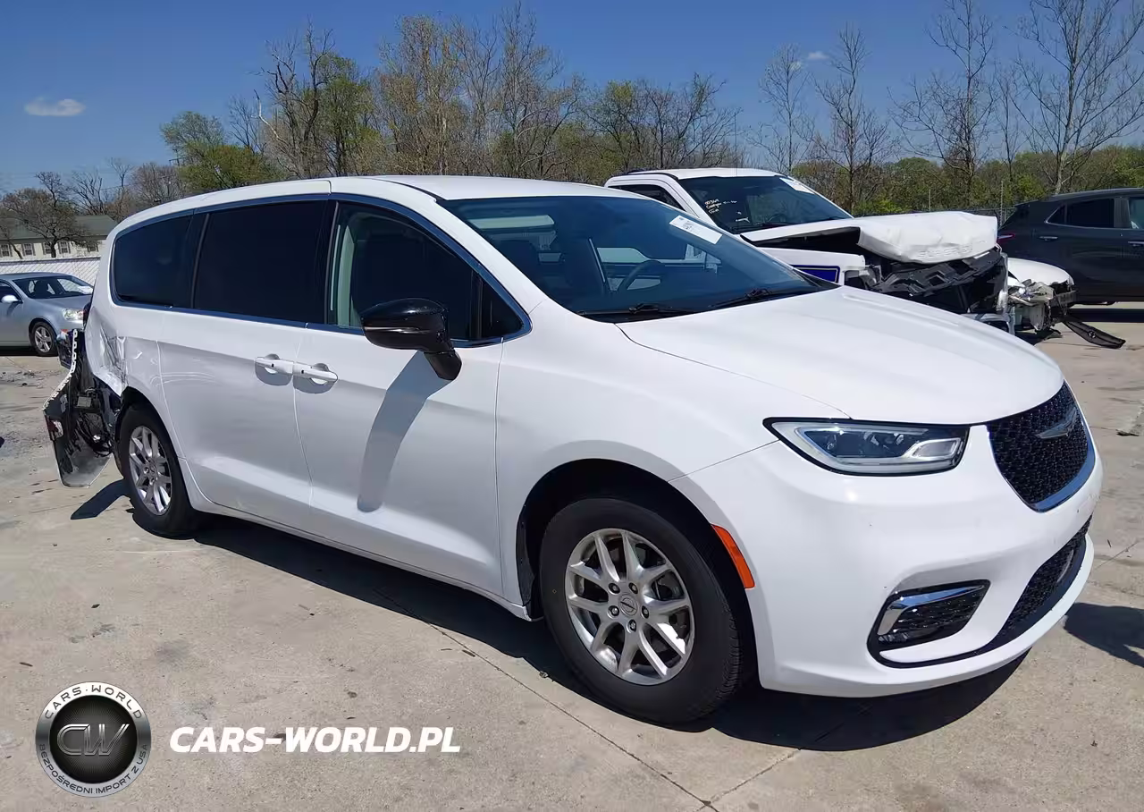 2024 Chrysler Pacifica Touring L