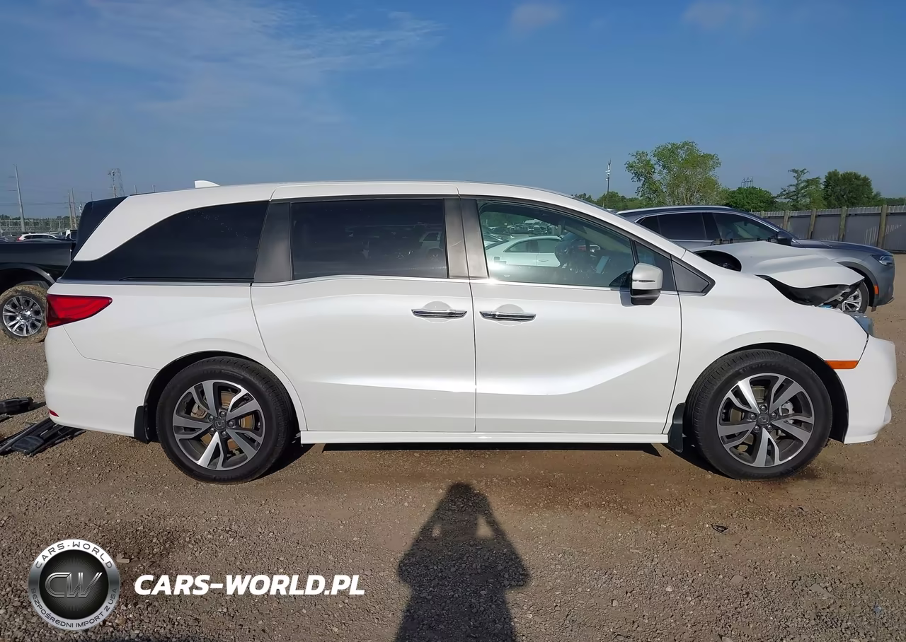 2023 Honda Odyssey Touring VIN:5FNRL6H88PB036039 - 14
