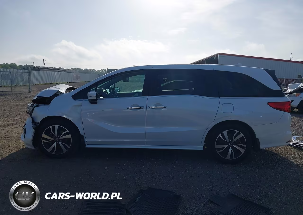 2023 Honda Odyssey Touring VIN:5FNRL6H88PB036039 - 15