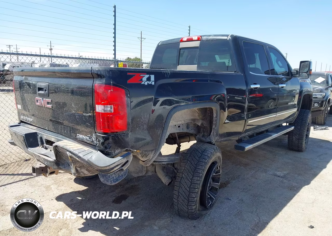 2015 GMC Sierra 2500Hd Denali VIN:1GT120E89FF600728 - 4