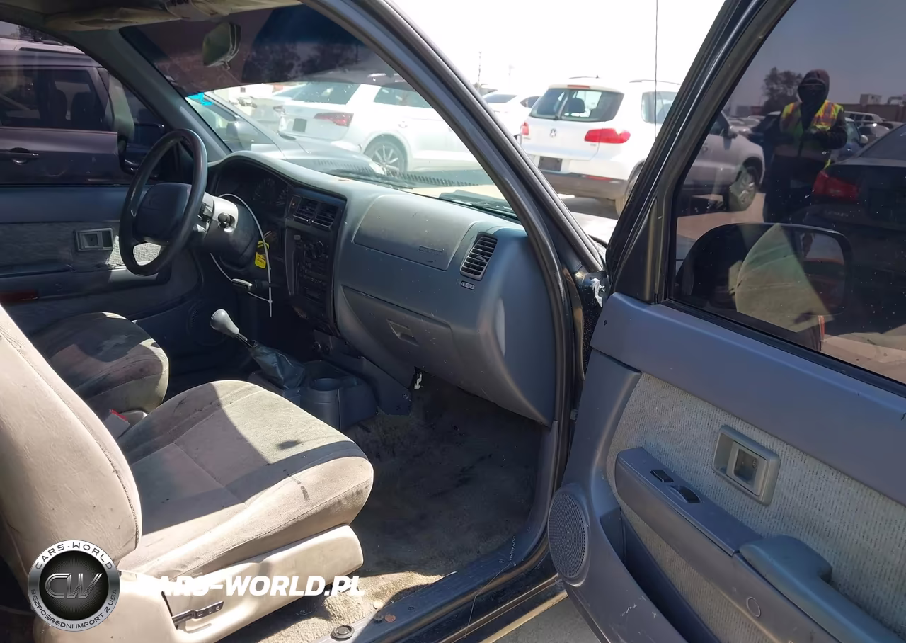 1998 Toyota Tacoma VIN:4TAVL52N3WZ115890 - 5