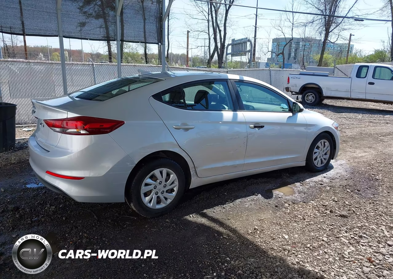 2018 Hyundai Elantra Se VIN:5NPD74LF6JH400718 - 4