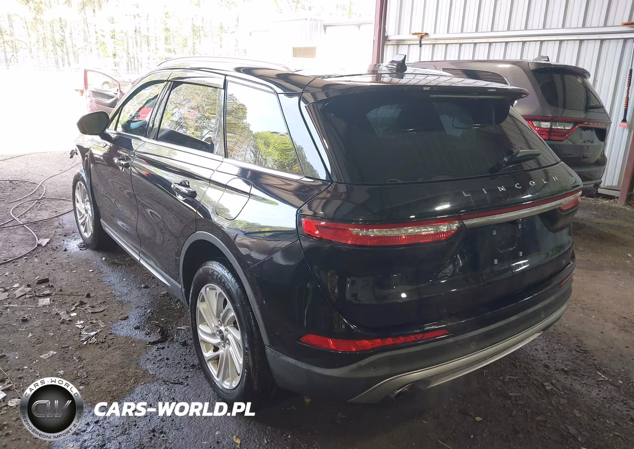 2020 Lincoln Corsair Standard VIN:5LMCJ1C91LUL20671 - 3