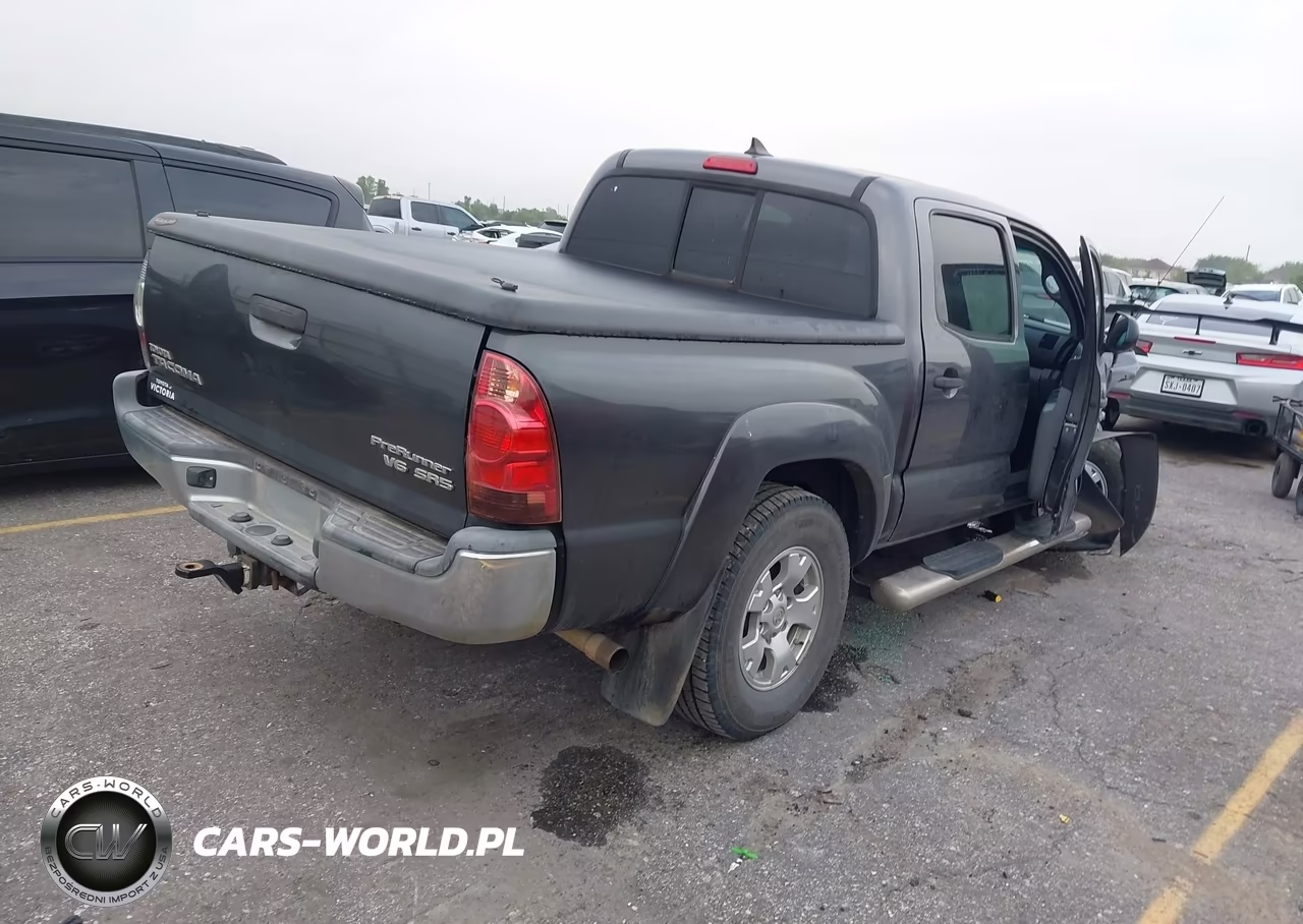 2014 Toyota Tacoma Prerunner V6 VIN:5TFJU4GN5EX063918 - 4