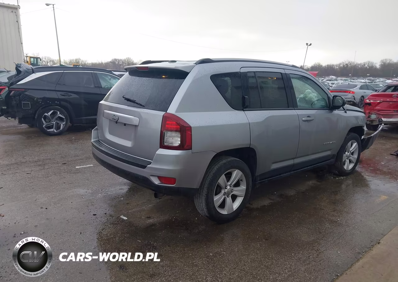 2016 Jeep Compass Sport VIN:1C4NJCBA9GD753457 - 4