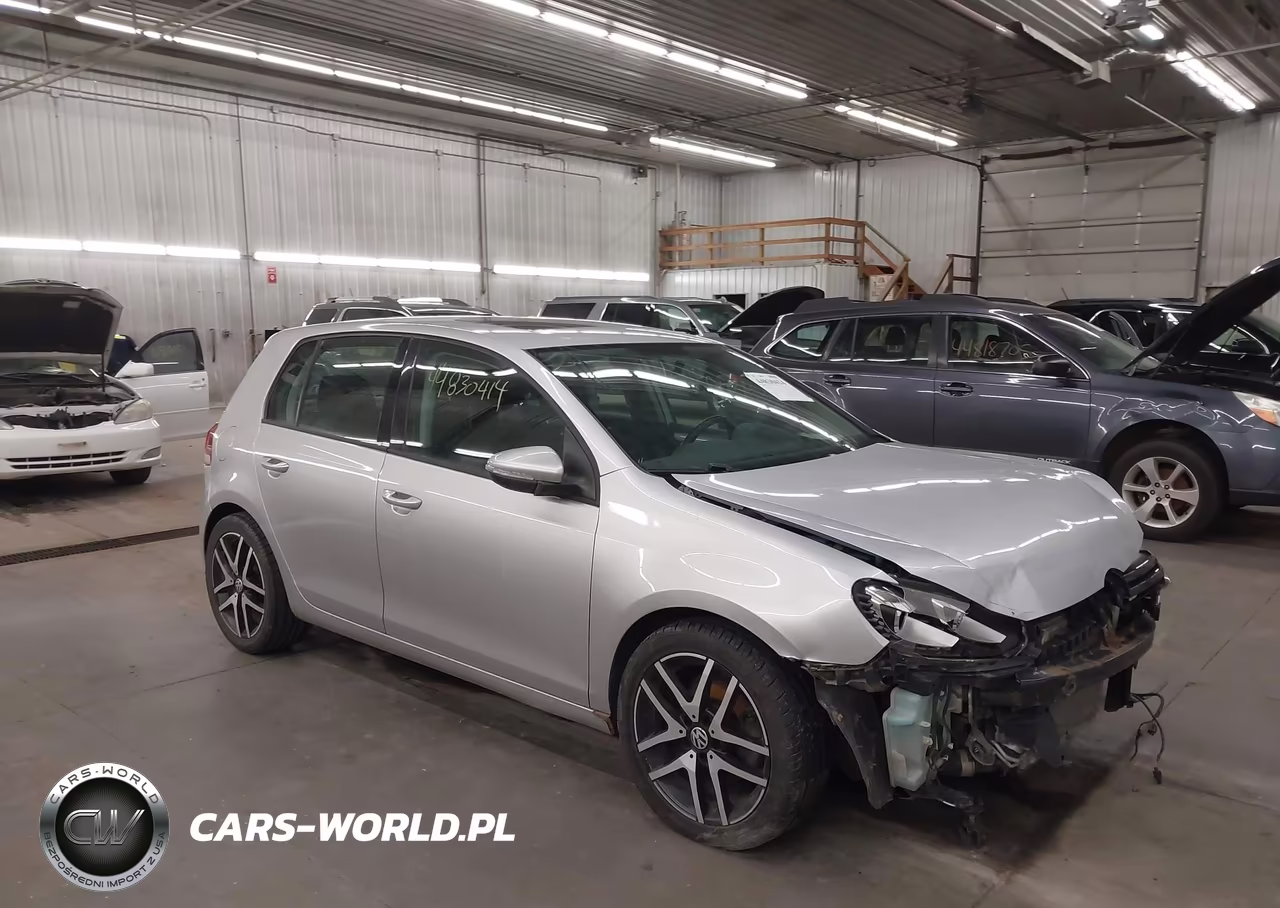 2013 Volkswagen Golf 2.0L Tdi 4-Door