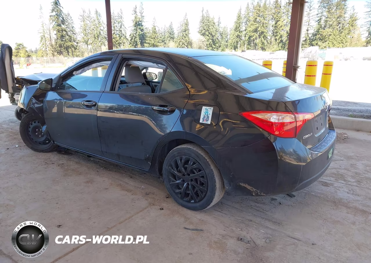 2017 Toyota Corolla Le VIN:2T1BURHE6HC813457 - 3