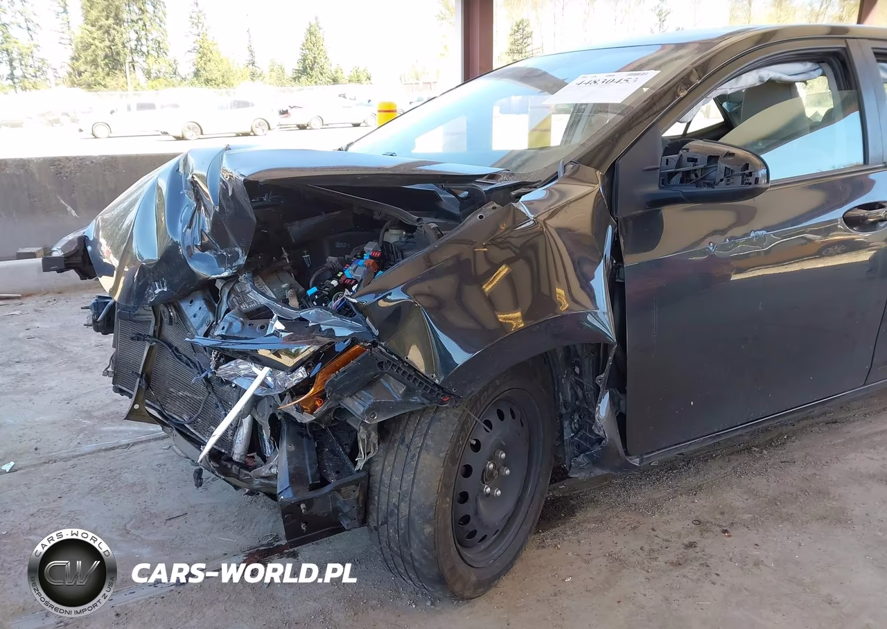 2017 Toyota Corolla Le VIN:2T1BURHE6HC813457 - 6