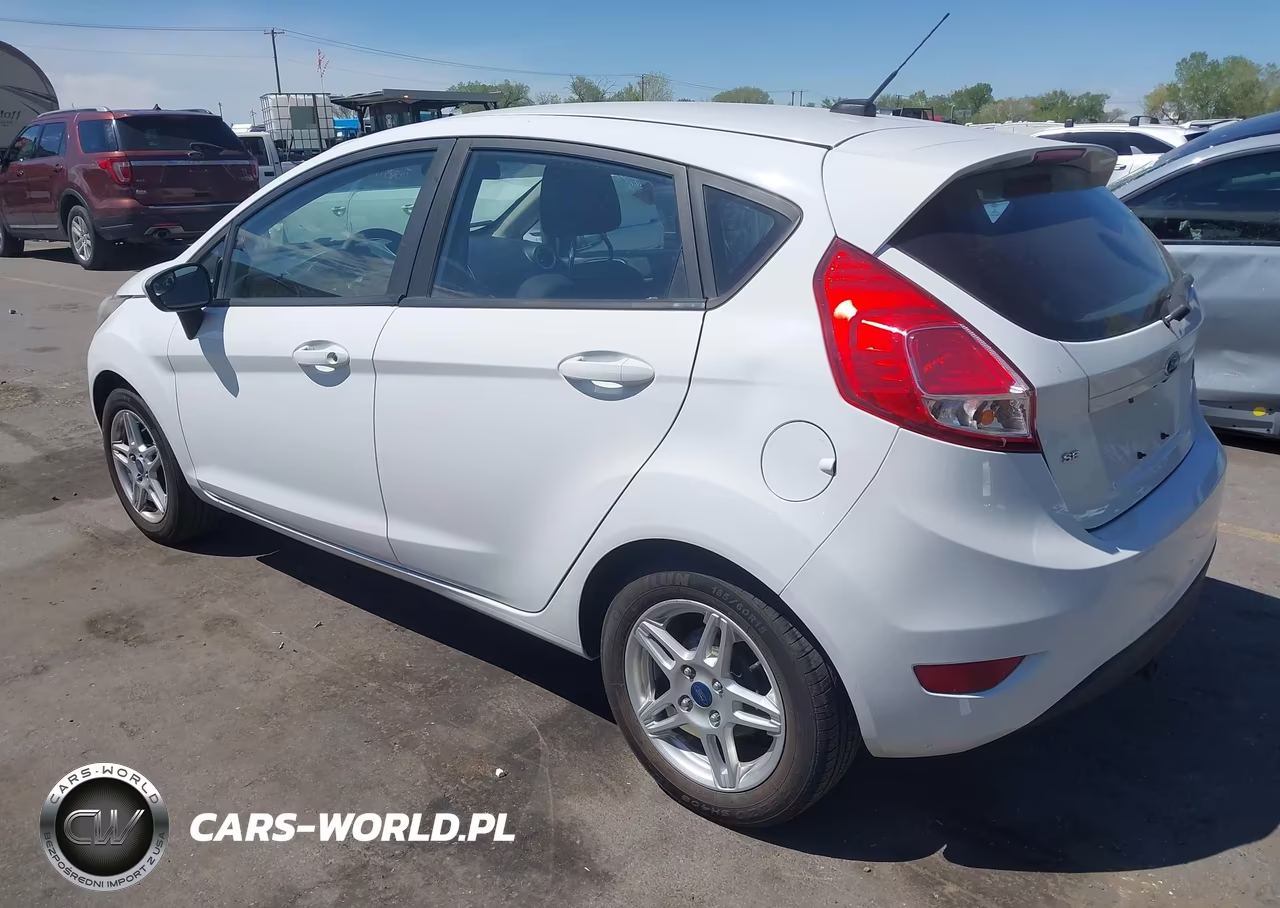 2018 Ford Fiesta Se VIN:3FADP4EJ6JM120461 - 3