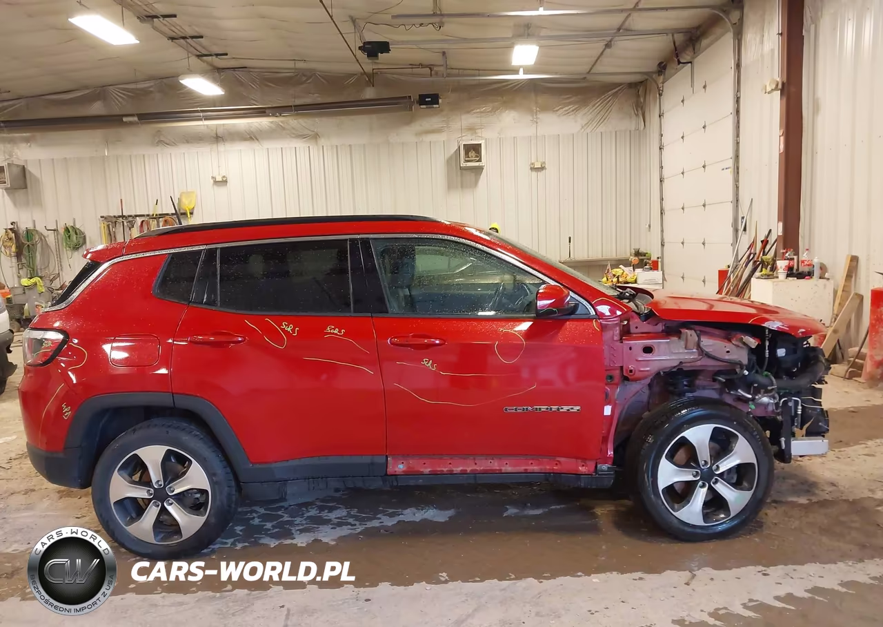 2018 Jeep Compass Latitude 4X4 VIN:3C4NJDBB4JT185750 - 13