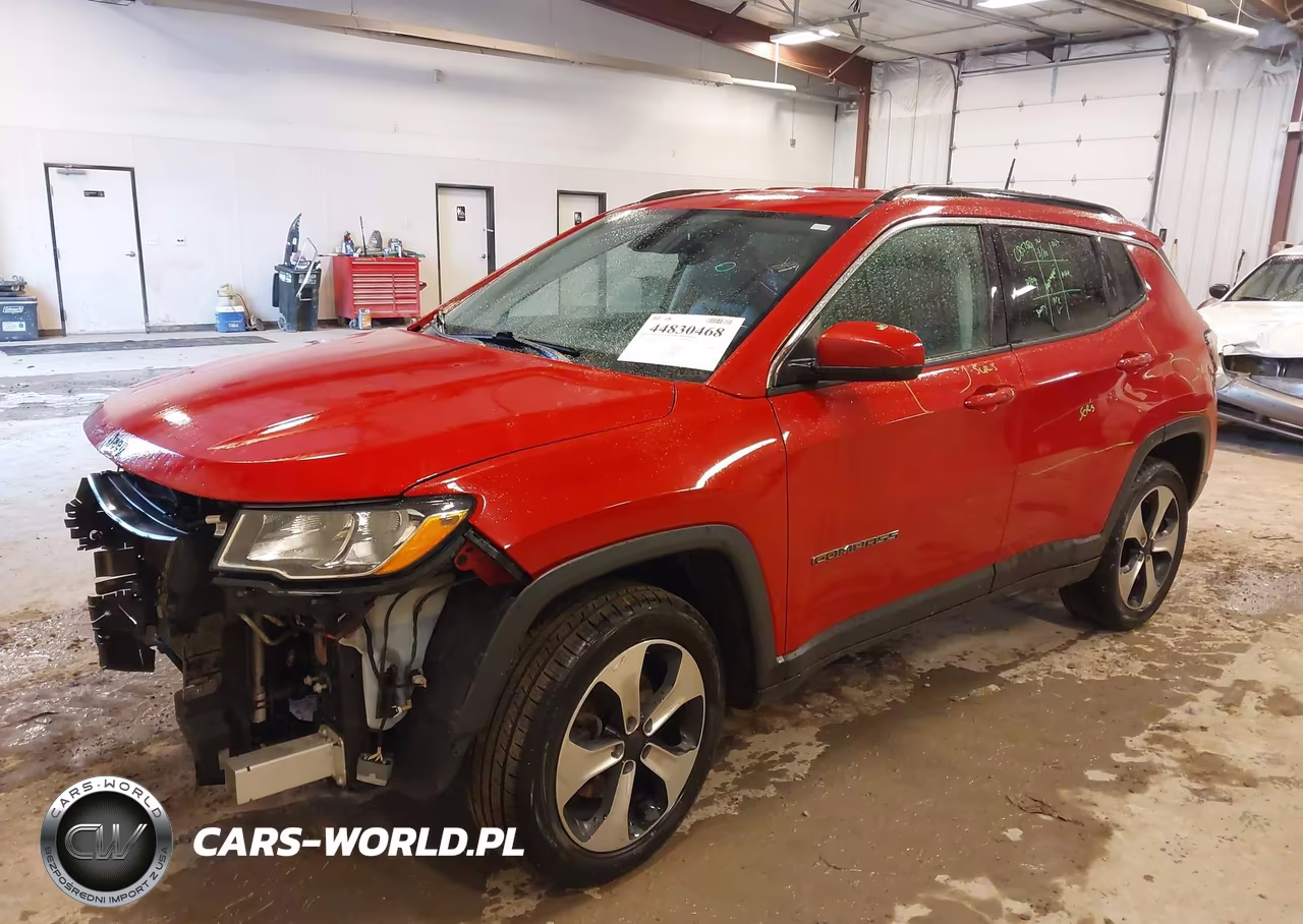 2018 Jeep Compass Latitude 4X4 VIN:3C4NJDBB4JT185750 - 2