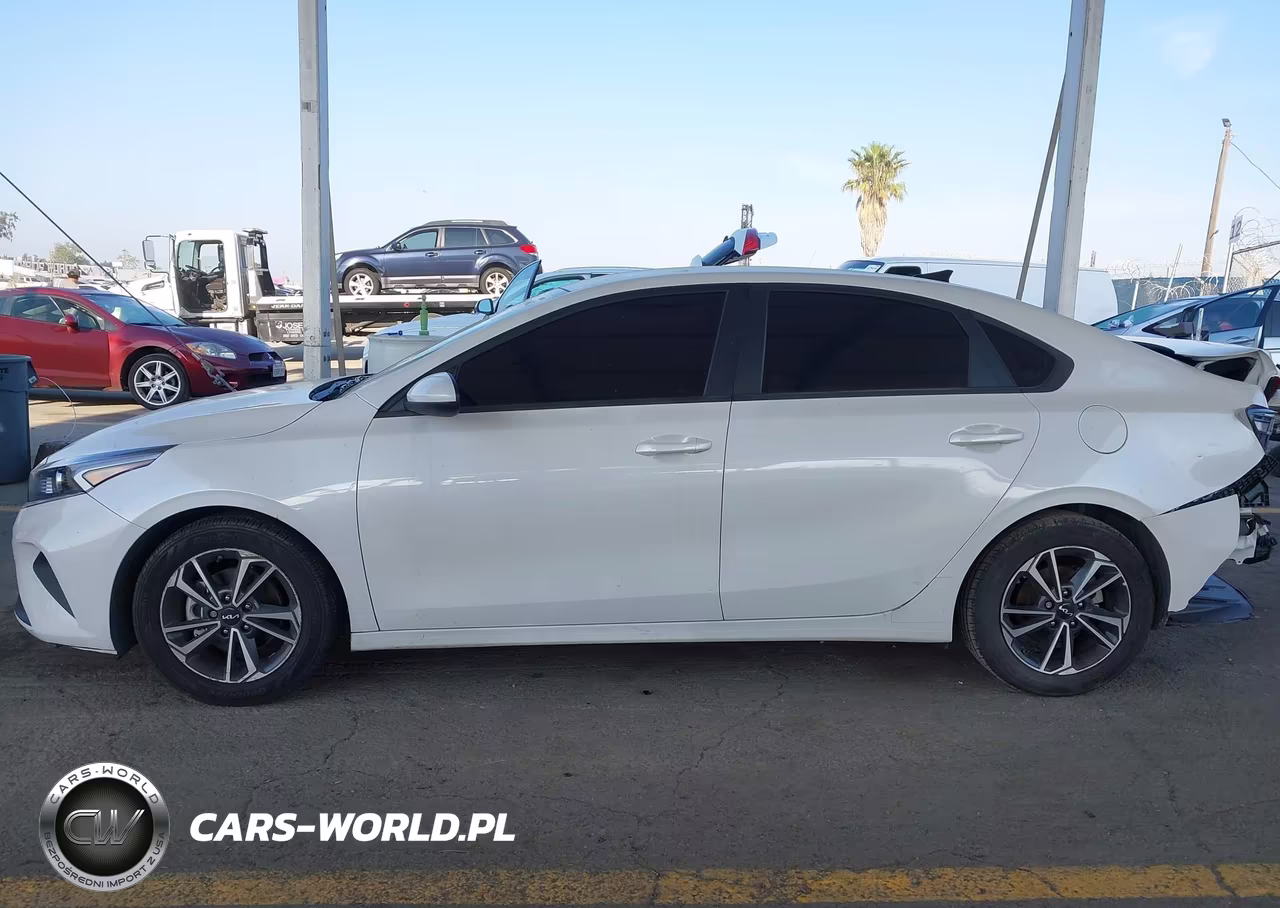 2023 Kia Forte Lxs VIN:3KPF24ADXPE671934 - 14