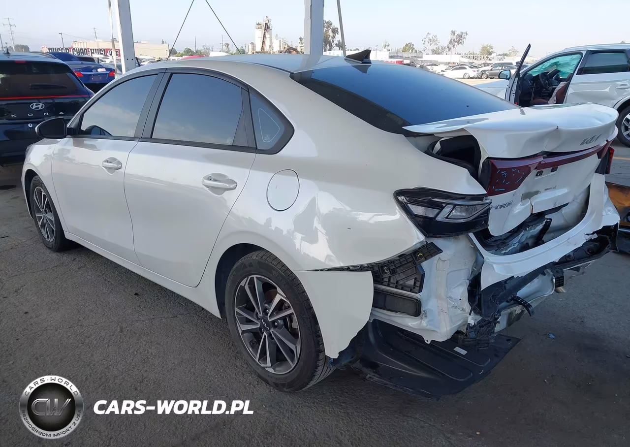 2023 Kia Forte Lxs VIN:3KPF24ADXPE671934 - 3