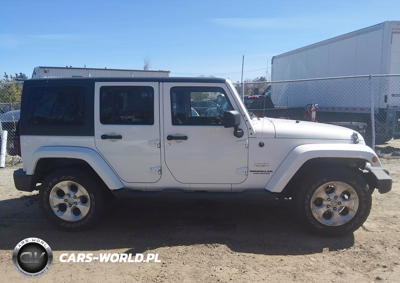 2013 Jeep Wrangler Unlimited Sahara VIN:1C4BJWEG9DL534195 - 14