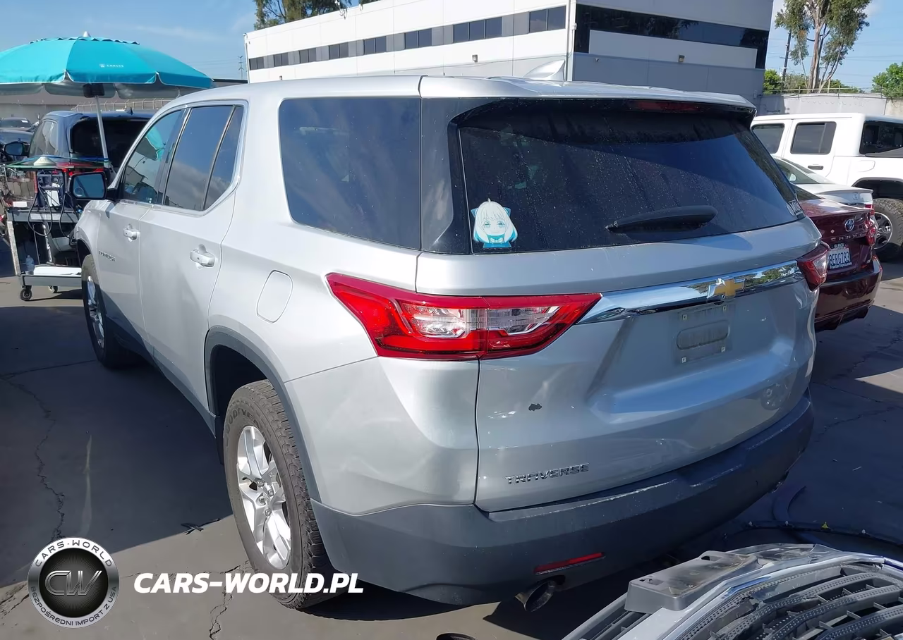 2019 Chevrolet Traverse Ls VIN:1GNERFKWXKJ179720 - 3